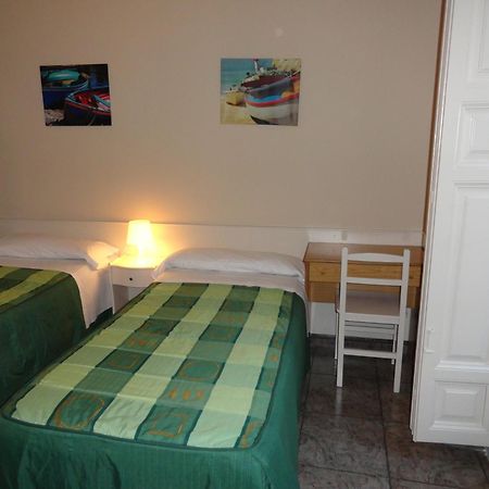 Hostal Alistana Madrid Dış mekan fotoğraf