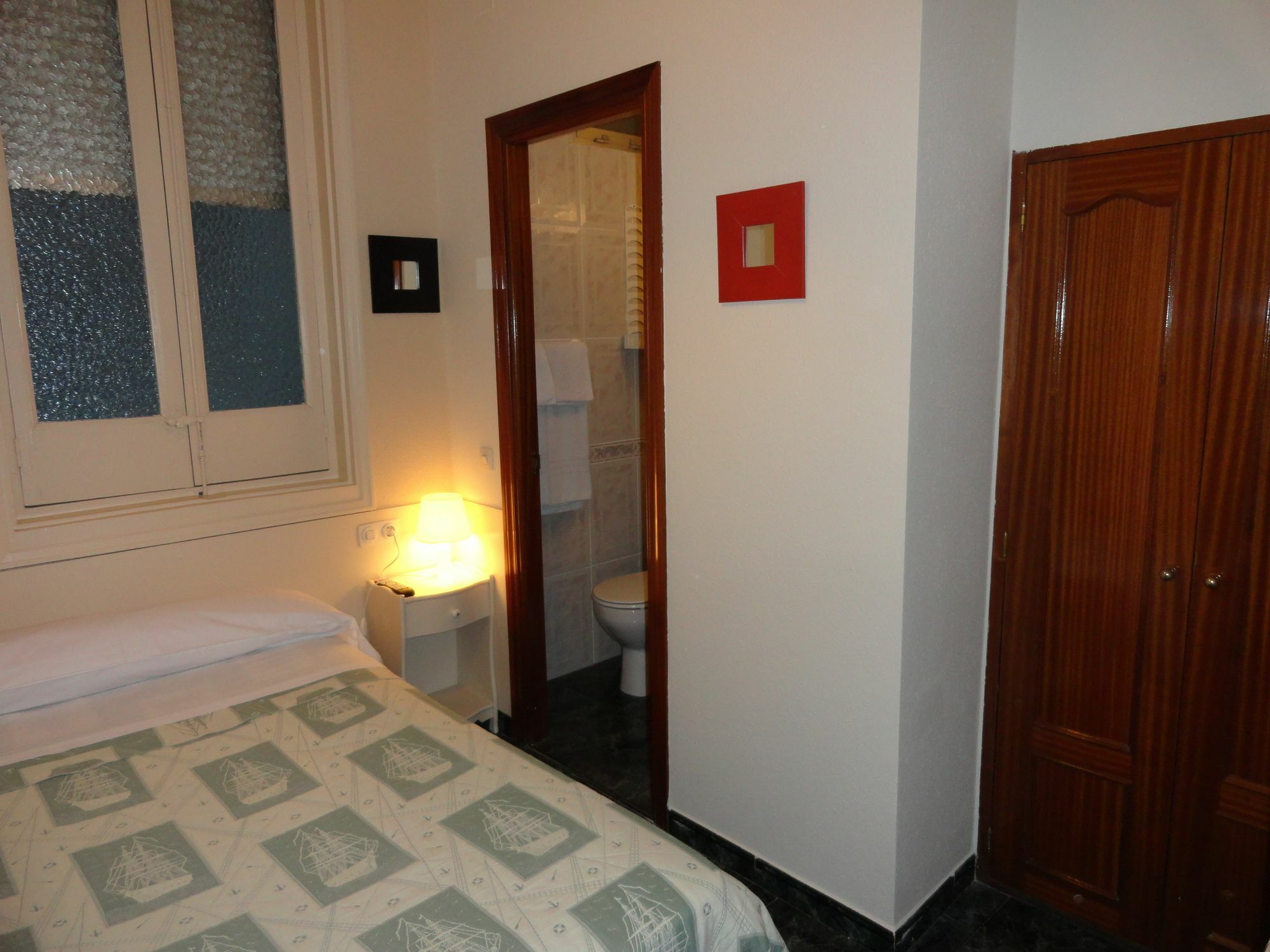 Hostal Alistana Madrid Dış mekan fotoğraf